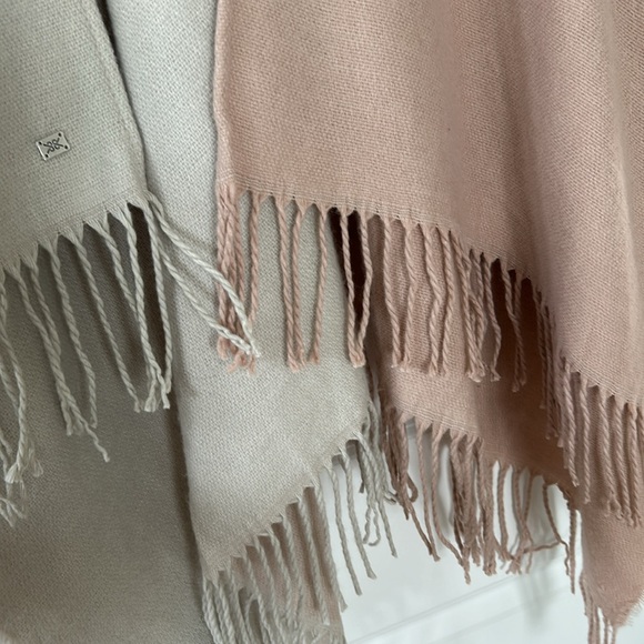 SOIA & KYO Color Block Fringed Wrap Scarfigan Poncho in Pale Pink, Tan & Cream - Picture 8 of 14